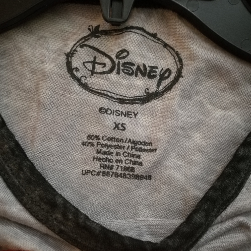 Disney "Hakuna Matata" Graphic Tee - Picture 5 of 5